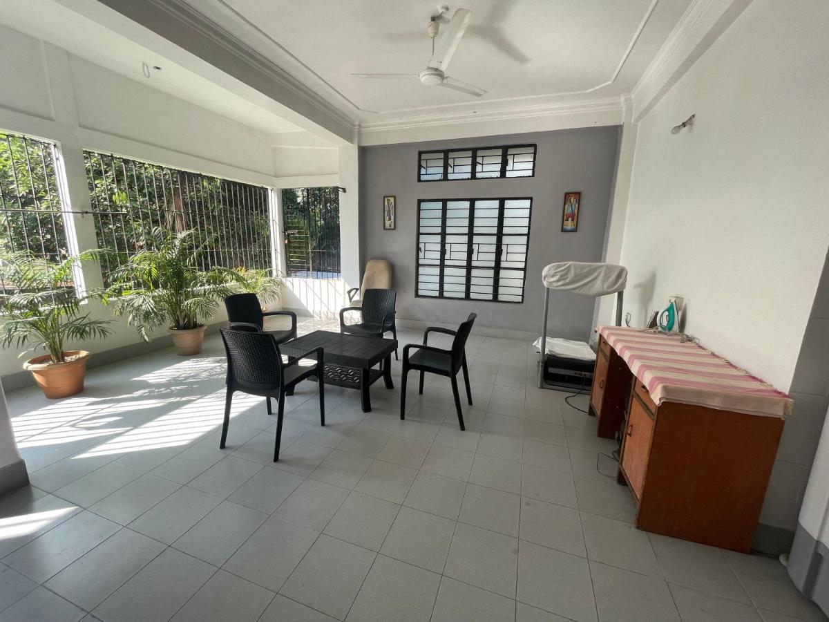 The Choudhury Manor Homestay Guwahati Exterior foto